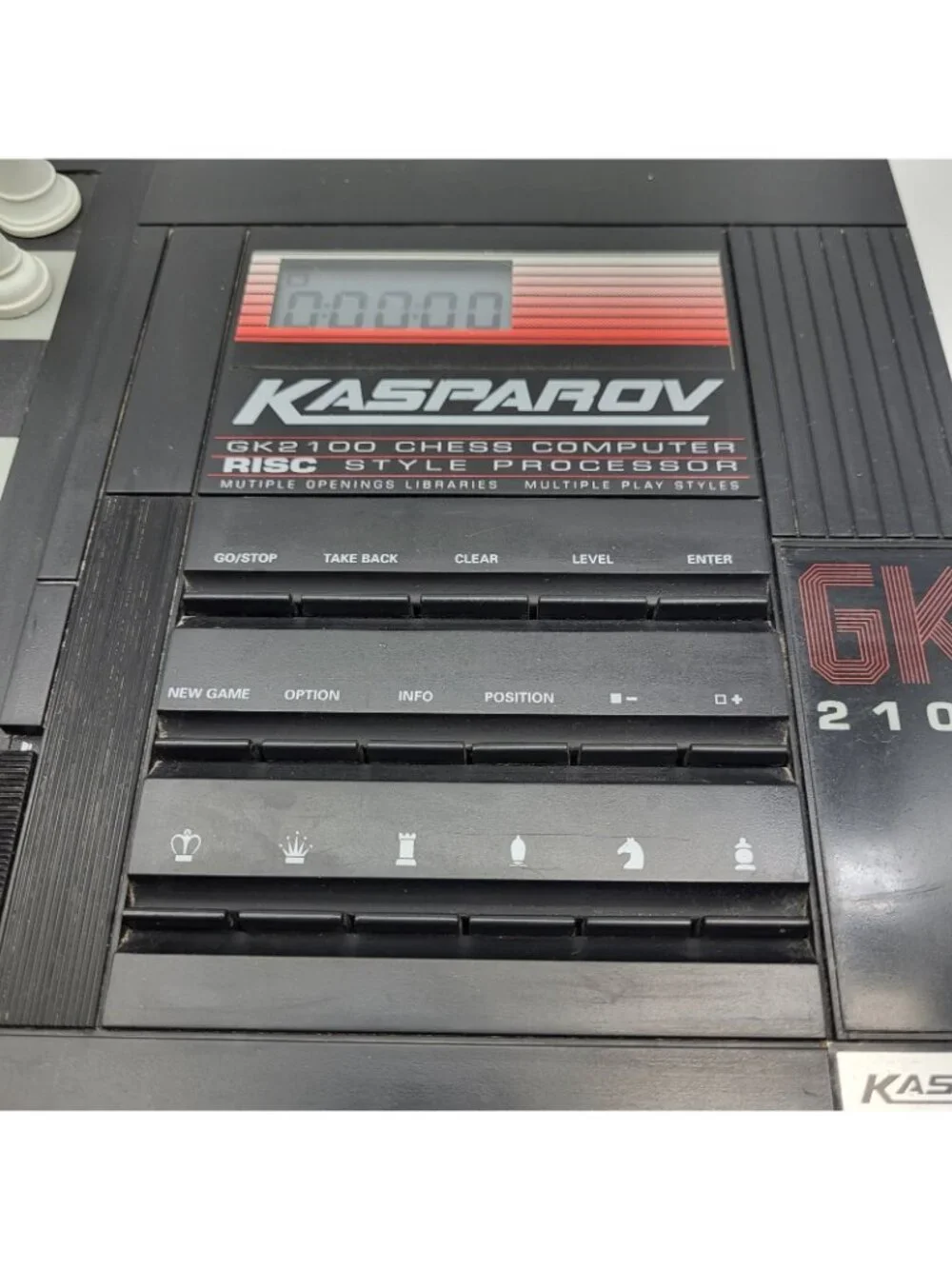 Saitek Kasparov GK 2100 Chess Computer trainer Vintage 90’s magnetic works